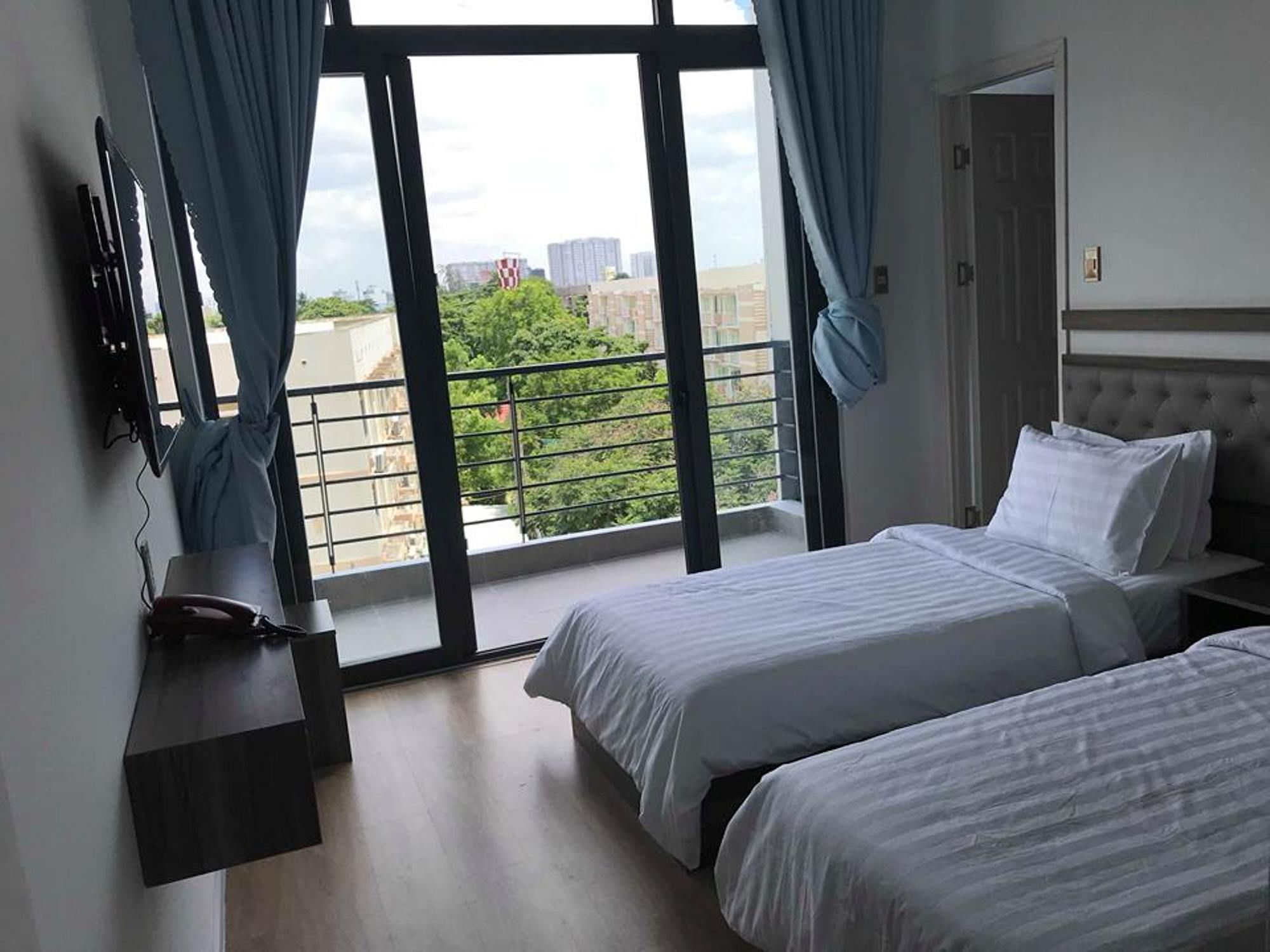 Winston Hotel โฮจิมินห์ซิตี้ ภายนอก รูปภาพ